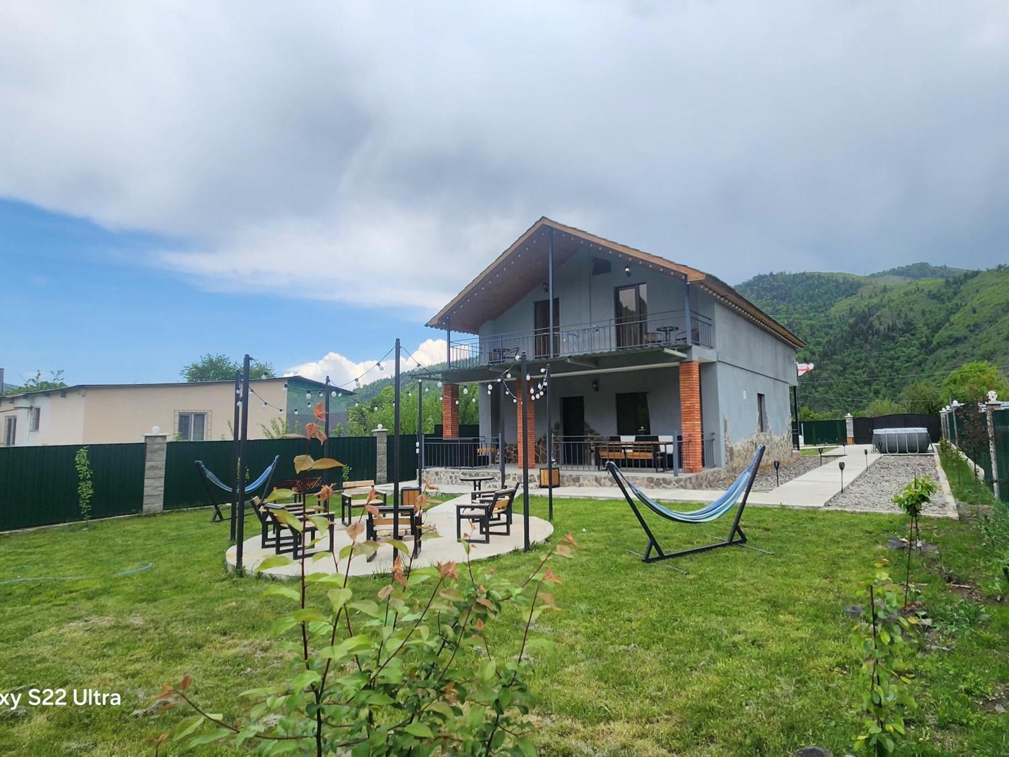 Gesh House Apartment Borjomi Bagian luar foto